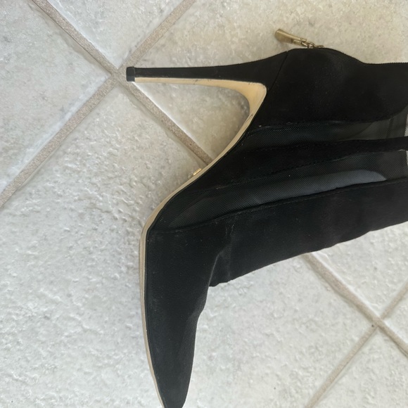 Size 10 Booties - Picture 3 of 3